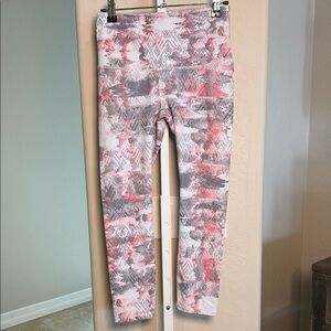 GAIAM WOMENS YOGA LEGGING- Pink and Gray XS